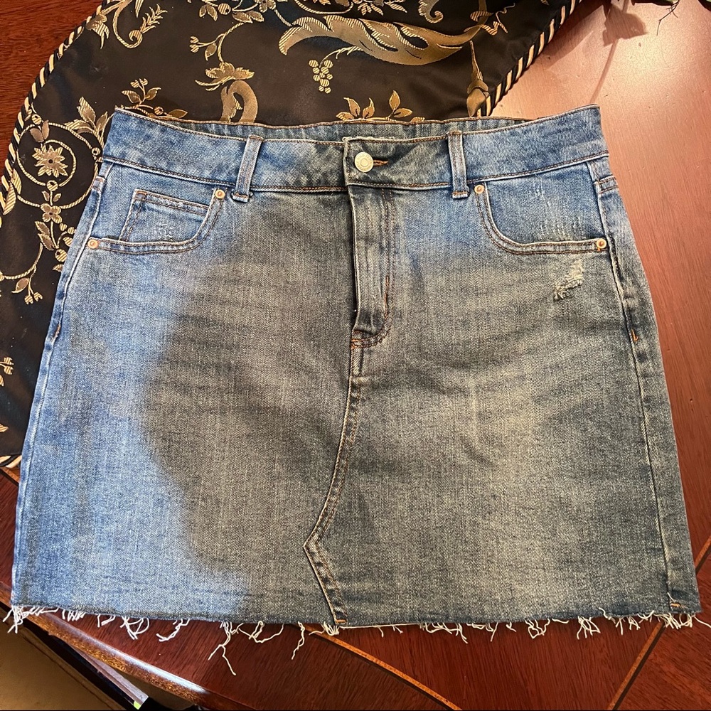 Wild fable denim skirt women’s size 12 wore this once. Like new no tags